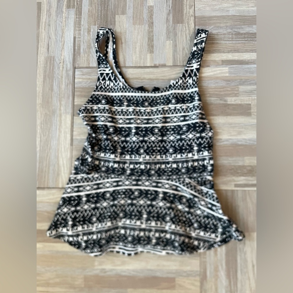Express abstract zip back peplum tank top SM